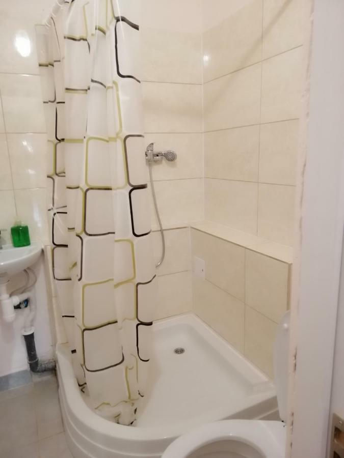 Вв-Хостел Kiev Ngoại thất bức ảnh